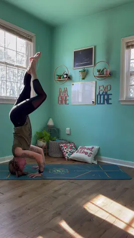 #yoga #yogateachers #yogatok #yogatiktok #yogabloopers #failed #yogafails #faceplant