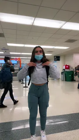 Who’s going to the ARNOLD?!😍😍 SEE YOU SOON OHIO! #arnold #ohio #fit #Fitness #fitexpo #FitTok #ShowUsYourDrawers #gym #gymfit #travel #meetandgreet