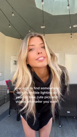 hi this lighting is incredible #fyp #thursday #wellness #Fitness #FitnessTok #WorkFromHome #Styling #aesthetic