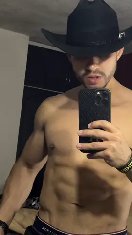 No se crean si me aman ❤️😈#toxico #fypシ #cdchihuahua #sombrero #sixpack #vaquero #mensstyle