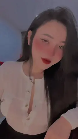 Anh giống như hoàng hôn vậy . Của tất cả chứ không phải của riêng em..🖤