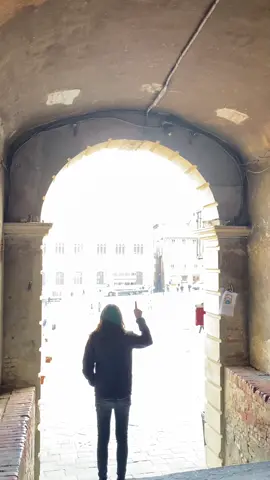Safe and sound to Piazza del Campo 📍 #Siena #Italy #StradeBianche #cycling #cyclingitaly