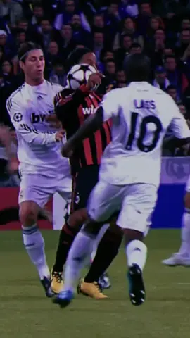 😎🔮#ChampionsLeague #Ronaldinho @championsleague