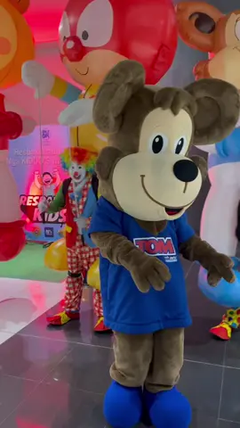 #TomsBigWorldTour and #Tom&Joy Mascots Moments 😍