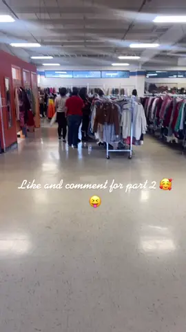 Hey besties Goodwill shopping with MykellJayda🥰 🥰 #fyp #goodwill #thrifting #fitcheckfashion #OutlanderChallenge #fypシ