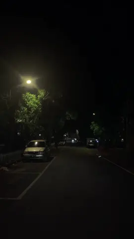 Salah sendiri kau manis, punya wajah teramat manis. Masihkah kau kosong?#mataindahbolapingpong #iwanfals