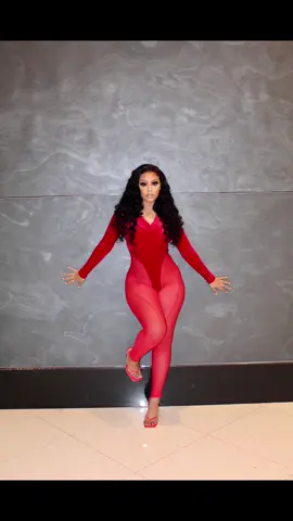 Let me promote your clothing brand next🥰 #fyp #blackgirltiktok #blackgirlfashion #microinfluencertiktok #red