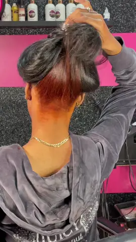 NATURAL HAIR SERIES: Easy walk through, silk press with a peekaboo skunk stripe 😍🧡 #silkpress #skunkstripe #naturalhair #hairtransformation #hairtutorial