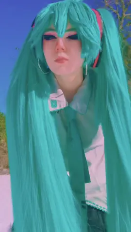 🐛🐛 #vocaloid #mikuhatsune #hatsunemiku #mikuhatsunecosplay #cosplay #miku #fy #hatsunemikucosplay #mikuvocaloid #vocaloidmiku #vocaloidcosplay