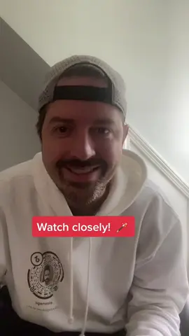 Restoring your credit?!!  #magician #magictrick #crazymagic #magiciansoftiktok #creditcard #creditscore #creditrestoration #insanemagic #ericismagic