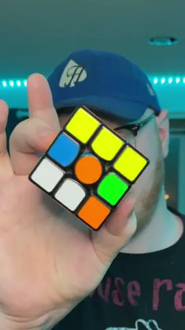 Solving a #rubikscube is easier than you think. #magic #magician #magictrick #fyp #foryou #foryoupage #LinkBudsNeverOff #Fitness #viral #xyzbca #duet