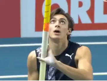 lompat galah #olahraga#lompatgalah#atletik #lompatgalah #fyp