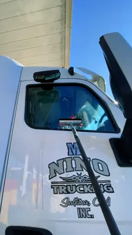 when the popo 👮‍♀️ is on to you… #foryoupage #viral #trending #waitforit #bigrig #18wheeler #trucker #truckerlife #share #foryou #cops