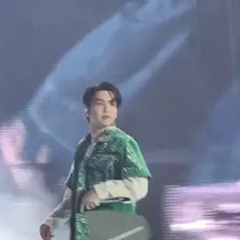 yoongi slipped 🥺 #bts #ptd_on_stage_seoul #suga