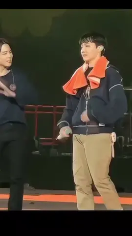 how sweet this moment was🥰🥰🥰#jimin #jhope #bts #btsarmy #permissiontodance