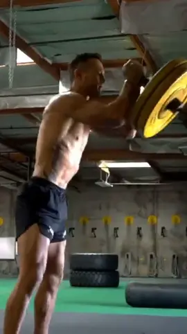 Shoulder workout. Credit: Michael Vazquez. #explosivetraining #muscletraining #bodyweighttraining #fitnessmotivation #workoutmotivation