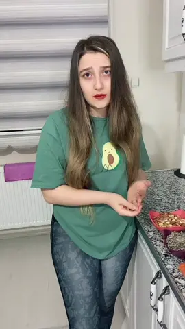 Başkaları ne düşünür diye eşinizi kırmayın. 🥺💔 #keşfet #global_family