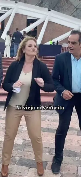 Ni vieja ni señorita simplemente una mujer madura @Erika Buenfil @Panterita #reflexion #esmelover🥀 #esmeparati #fyp #parati #viral #fyp #viralvideo