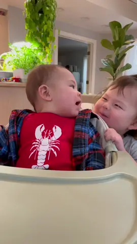 their love just makes me so happy 👧🏼👶🏻 #siblingcheck #TheAdamProject #fyp #toddlertok