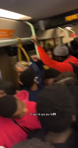 C’est qui là qui pu là👀😂 #funny #fypシ