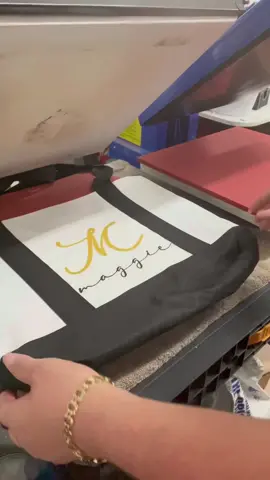 #customtotebag #totebag #bridesmaids #bridesmaidtotebags #totebags #empoweredwoman #smallbusinessowner #fyp #SmallBusiness