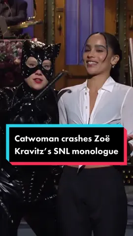 It’s Saturday Nine Lives 🐈‍⬛🐈‍⬛ #zoekravitz #katemckinnon #snl #saturdaynightlive #thebatman #catwoman #snlsketch