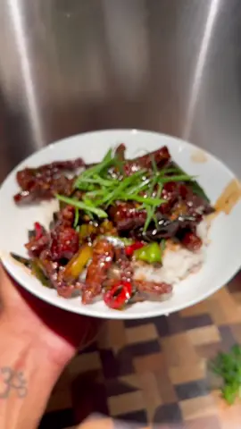 Mongolian beef 🥩 🤤 #cooking #Recipe #chef #mongolianbeef #steak #tiktokfood #EasyRecipe #chinesefood #ribeye