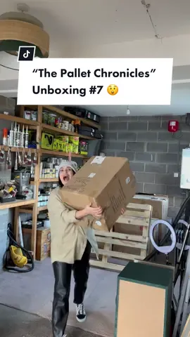 Unboxing my Mystery Customer Returned Furniture Pallet Part 6 😲 #furniture #furnitureflip #upcycling #DIY