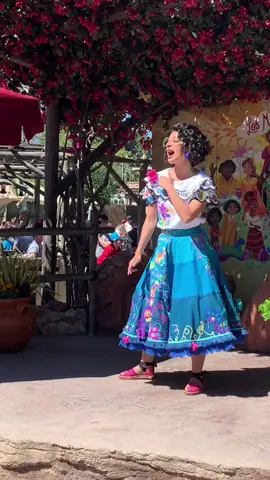 Mirabel is a ton of fun to interact with at Disneyland! Definitely a must see at the parks! 😃 @disneyparks #disneyland #disneyparks #encanto #encantofunny #encantomirabel #mirabelmadrigal #disneylandcharacters #disneyencanto #encantobutterfly