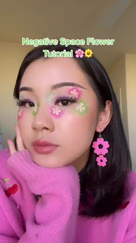 i hate washing makeup brushes 🥲 #eyetutorial #flowermakeup #springmakeup #eyelook #eyemakeup