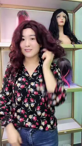 Who wants this beautiful color wig? #wig #wigs #hairtok #WomenOfTikTok #fashion #tutorial #pretty #fashionforyou #fashionweek #wigfactory