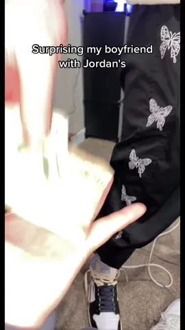 If he doesn't give u money leave him www.amofoot.ur @Amofoot.ru #amofoot  #tikishoes #shoes #boyfriend #shoerecommendations  code: angel10