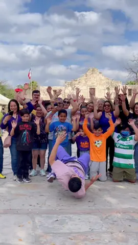 Reply to @vuhlariuh  deep in the heart of texas! 🤠 #sanantonio #alamo 🎥 @JOSE