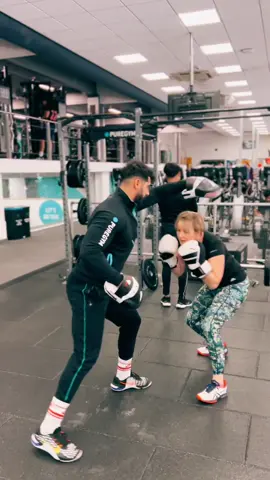 #GoSpring #اكسبلور #foryou #عرب٤٨ #لندن🇬🇧 #boxing #pt #personaltrainer #workout #gym #sport #cardib #sweat #happy #fyp #pic #Fitness #uk #