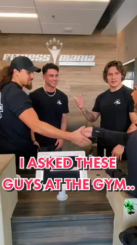 Who wants to see these photos!?😝💪🏼📸 #fyp #videography #photographer #gym #Fitness #foryoupage #videoedits #photoshoot