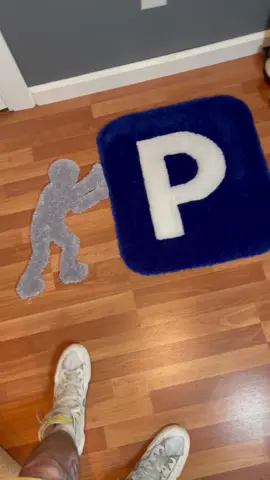 Making a custom 🅿️ rug. Follow my ig for more! #rug #rugtok #tufting #rugmaking