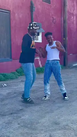 Is this how y’all do it? 😂😂 #rnbvibes #overchallenge