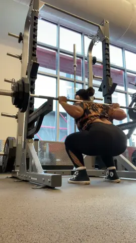 🤷🏽‍♀️#squats #funny #workout #gym