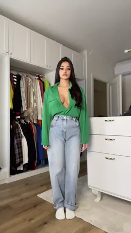 Io amo il verde! prossimo look che colore? 💚🥂#fyp #mostviralvideo #greenoutfit