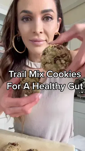 Because we all deserve more GOOD DAYS 💩 #guthealth #guthealthy #healthyrecipes #trailmix #MomsofTikTok #cookierecipe