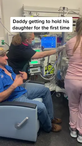 After 5 weeks he gets to hold Kinsley Willow born at 24 weeks ! #premie #daddysgirl #fyp #premiedad