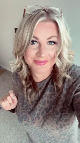 This one’s just been chillin in my drafts ❤️ You can shop my makeup from my bio! #makeup #farmasi #transition #transformation #feelingood