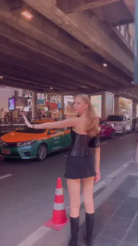 Let’s take a ride #thailand #bangkok #silom #modelinthailand #model