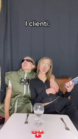 La storia d’amore tra @elen_shadow2 e Gennaro OG si intensifica con un appuntamento “galante”,  mentre Yello sta sempre in mezzo 🫠 🤓