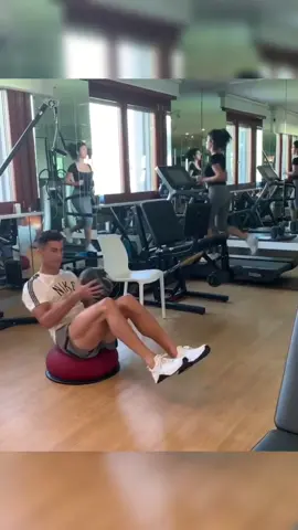 Workout and strength 💪 #cristianoronaldo #gym