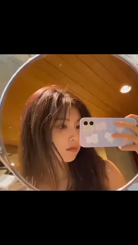 Balas @parrkrose._ | #hyewon_zea ;  fancam #hyewon [ #fancamhyewon #4upage #PUBGMOBILEColor4 #fancamskpop #fancam #fypシ #mentahanidolkpop #mentahanidol #hyewonizone #mentahanhd #fyp ]