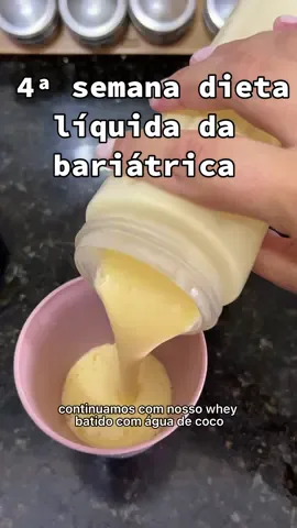 Diário da minha bariátrica: 4ª semana e nessa fase posso: frutas amassadinhas e cozidas + Whey protein batido com água de coco + sopinha liqüidificada + 2 litros de água por dia. Tudo desceu super bem!! #bariatrica #cirurgiabariatrica #cirurgiasleeve #cirurgiadoestomago #cirurgiadeobesidade #bariatriquei #sleeve #sleevegastrico #sleevegastrectomy #bariatricos #obesicenter #obesidade #borboleta #dieta #dietaliquida #trend #bypass #bypassgastrico #bariatrico #cirurgia #posoperatorio #cirurgia