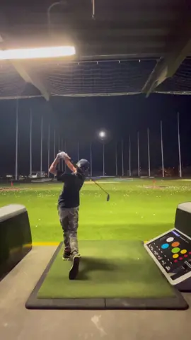 to the moon💫💯 #fyp #viral #golf #topgolf