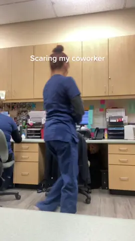 #workpranks #scaringcoworkers #nurse #scrublife  #fypシ #OscarsAtHome #SeeHerGreatness