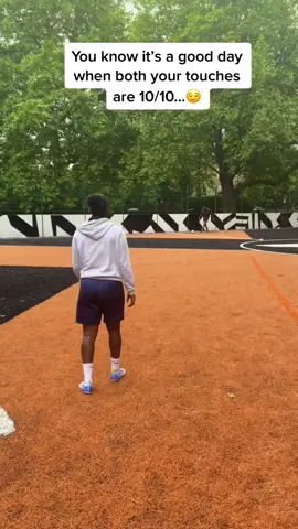 @Daniel🇳🇬🇳🇬 just warming up the legs.. #futbol #ballcontrol #Soccer #football #footballtiktok #fyp #foryoupage